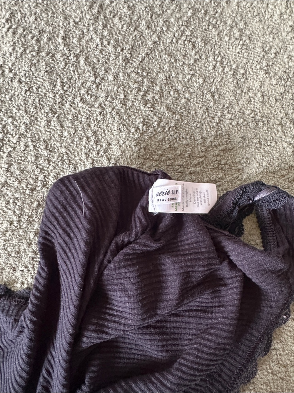 Lace-Trim Ribbed Tank Top - Picture 2 of 2